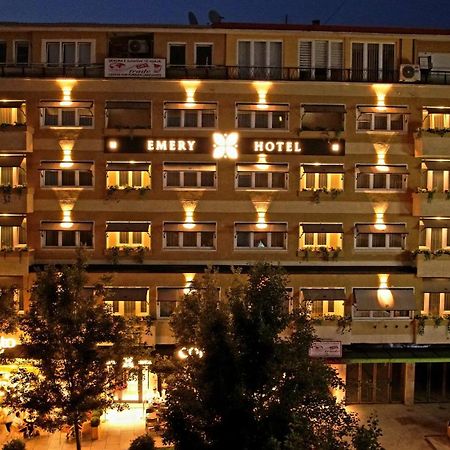 Emery Hotel Pristina Exterior foto