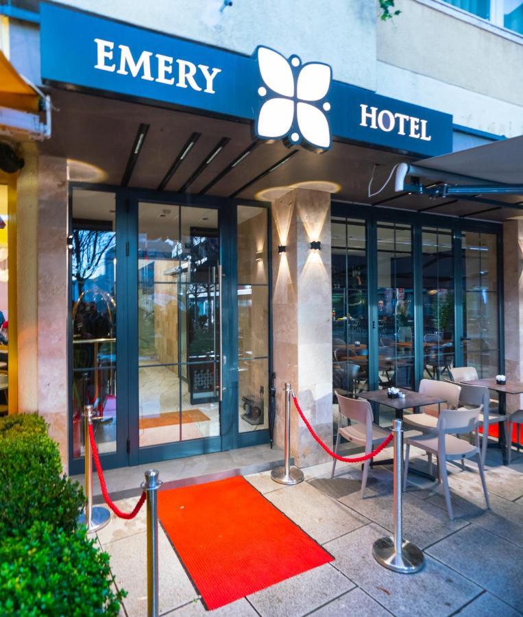 Emery Hotel Pristina Exterior foto