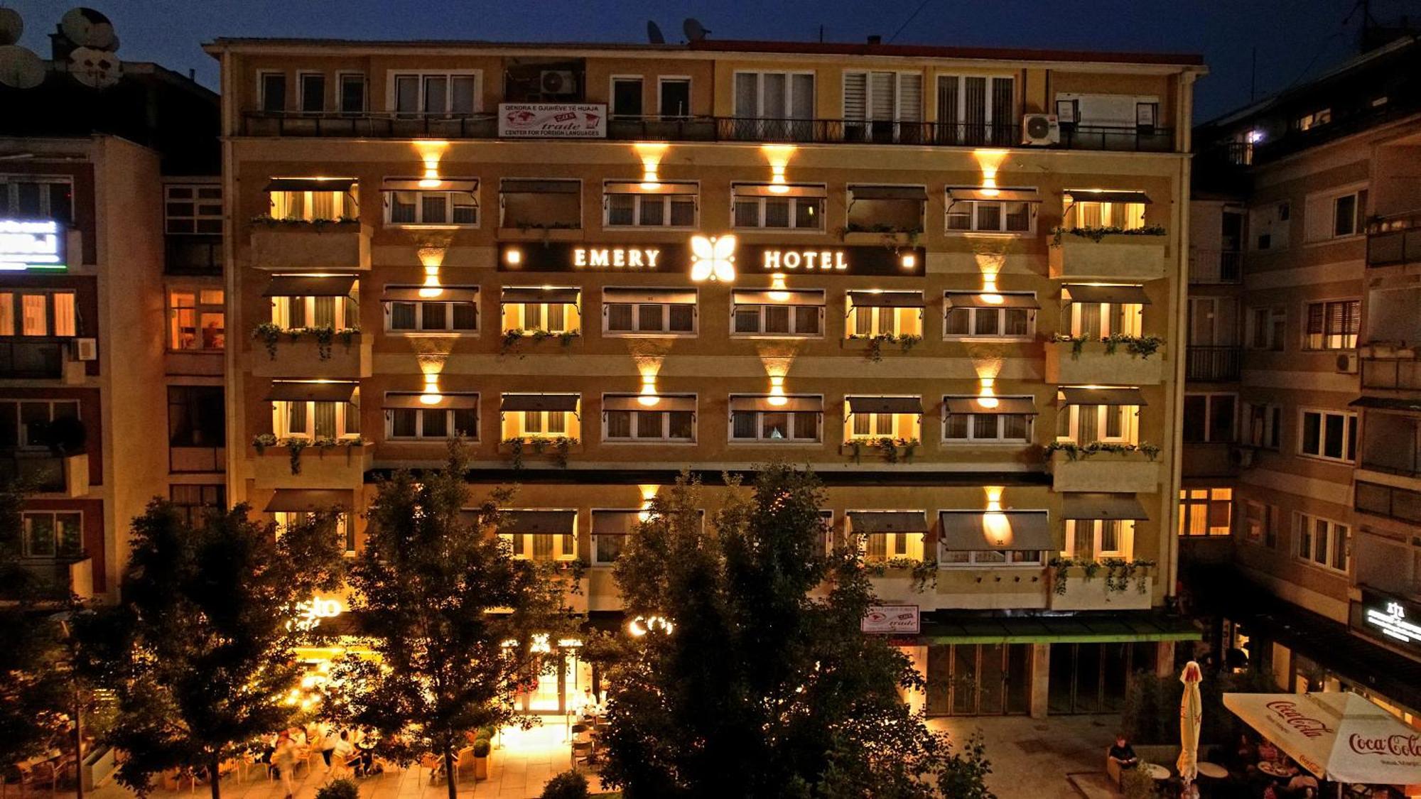 Emery Hotel Pristina Exterior foto